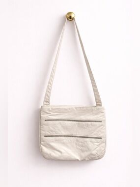 Dawli Leather Chic White Shoulder Bag with Rhinestones